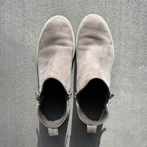 Ecco Women’s Midtop Nubuck Leather Sneakers 8M